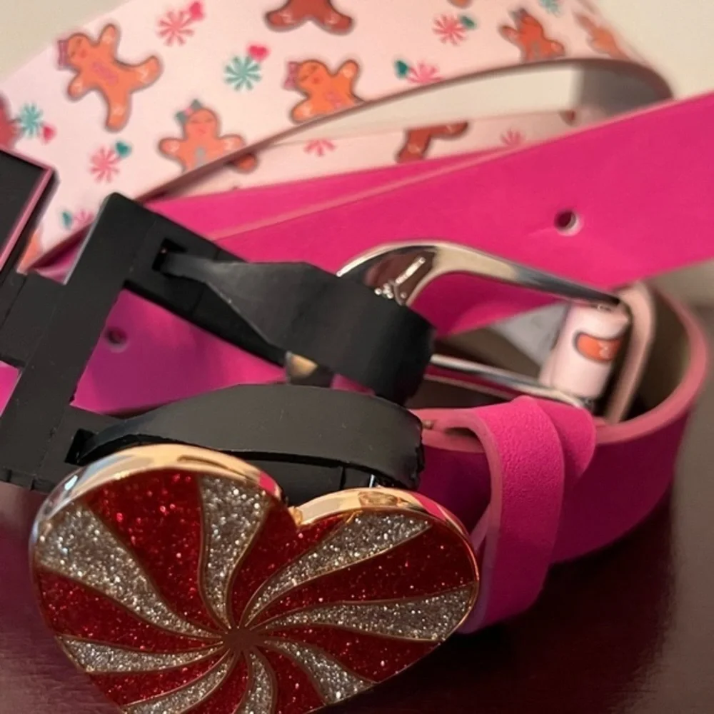 Betsey Johnson Christmas Holiday Belt Set of 2  Pink Heart Gingerbread Large NWT